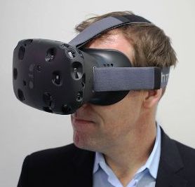 El HTC Vive VR auriculares de HTC y Valve Corporation es uno de los muchos productos de realidad virtual
